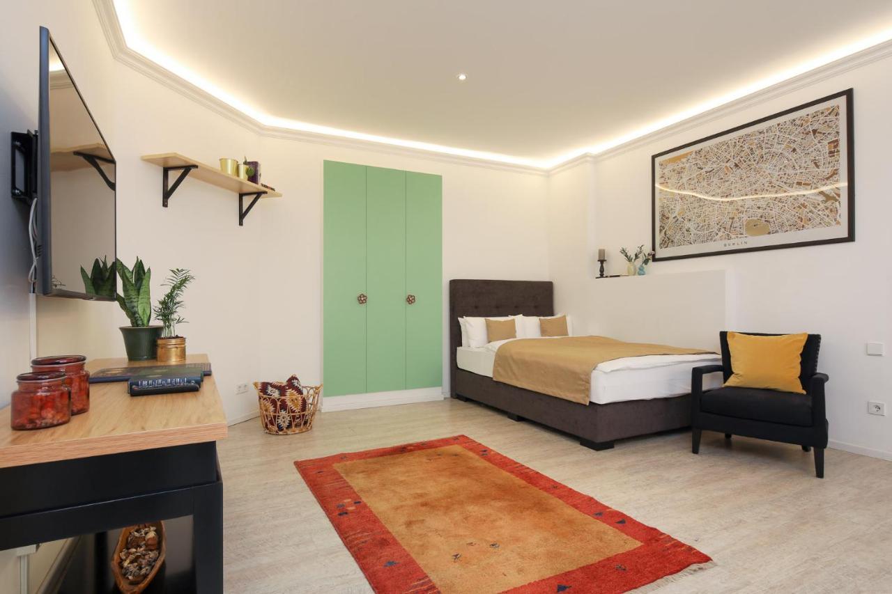 5 Personen Altbau Nahe Kurfuerstendamm - Shakespeare Berlin Luaran gambar