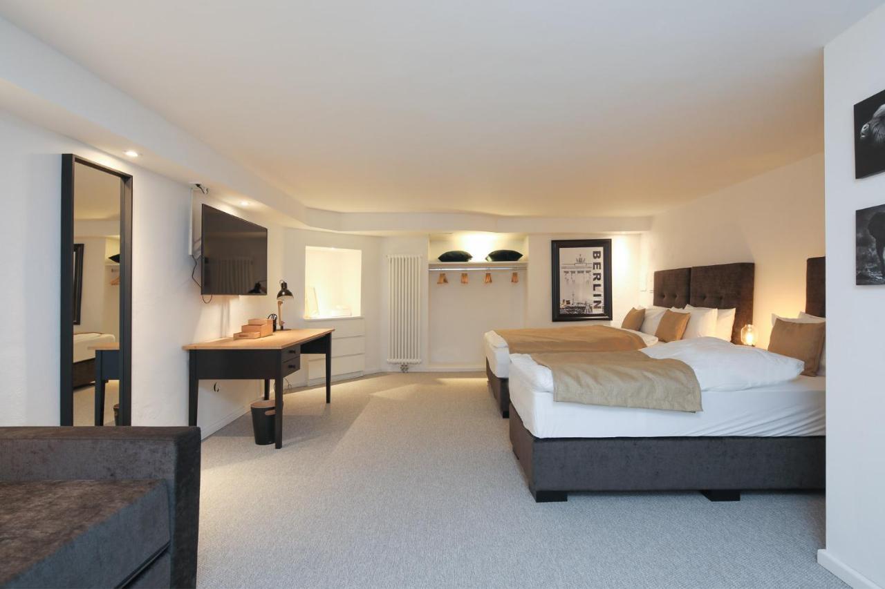 5 Personen Altbau Nahe Kurfuerstendamm - Shakespeare Berlin Luaran gambar
