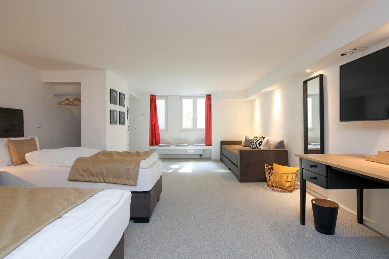 5 Personen Altbau Nahe Kurfuerstendamm - Shakespeare Berlin Luaran gambar